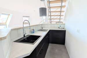 *Für Sportliche! Soeben renovierte, superschöne DG-Maisonette mit Dachloggia* – Die vollständige Adresse der Immobilie erhältst du vom Anbieter., 70372 Seelberg, Stuttgart – Vorschaubild 2