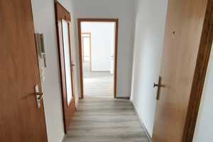Renovierte 2 Zimmerwohnung mit Durchgangszimmer in Wuppertal – Am Engelnberg 19, 42107 Wuppertal – Vorschaubild 2