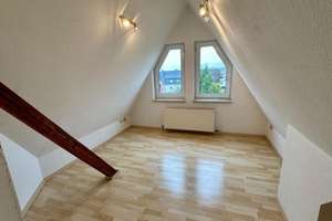Familie und Beruf unter einem Dach
Gepflegtes Zweifamilienwohnhaus mit Garage – Die vollständige Adresse der Immobilie erhältst du vom Anbieter., 34587 Felsberg – Vorschaubild 2