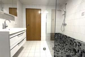 Top gepflegtes Zwei - Dreifamilienhaus mit separaten Zugängen und Loggia – Die vollständige Adresse der Immobilie erhältst du vom Anbieter., 66877 Ramstein-Miesenbach – Vorschaubild 16