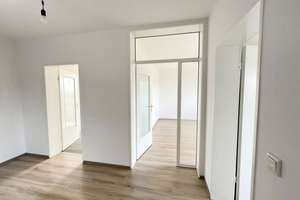 Über den Dächern von Fischeln! Familienwohnung mit Balkon! – Remscheider Straße 14, 47807 Fischeln, Krefeld – Vorschaubild 2