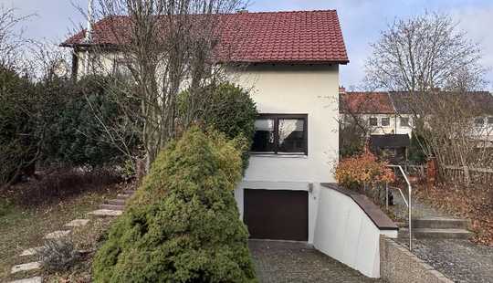 Bild von Einfamilienhaus mit Einliegerwohnung und Garage in Wolfenbüttel