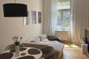 Schöne 2-Zimmer-Altbauwohnung mit Balkon & neuer Küche in zentraler Lage – 60326 Gallus, Frankfurt am Main – Vorschaubild 2