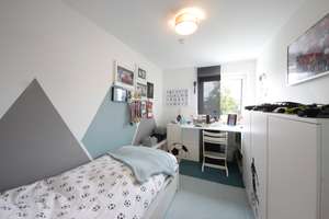ANKOMMEN&EINZIEHEN! - TOP saniertes 4+1-Zi-Reihenmittelhaus mit PV Anlage! – Die vollständige Adresse der Immobilie erhältst du vom Anbieter., 82008 Unterhaching – Vorschaubild 19