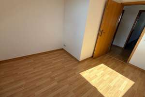 Toller Balkon an der Küche - EBK - Tageslichtbad mit Badewanne – Frankenberger Straße 202, 9131 Ebersdorf, Chemnitz – Vorschaubild 18