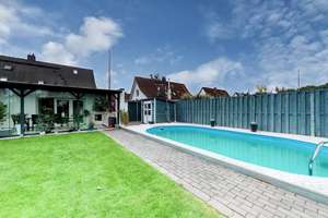 Design trifft Wohlgefühl – exklusiv modernisiertes Refugium mit Pool und Gartenidylle – Die vollständige Adresse der Immobilie erhältst du vom Anbieter., 47178 Vierlinden, Duisburg – Vorschaubild 1