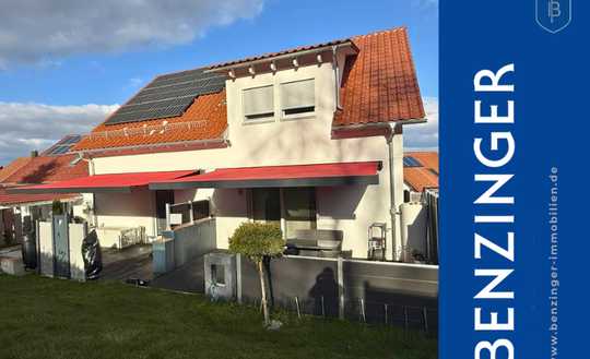 Energieeffizient, modern, flexibel: Hochwertiges Zweifamilienhaus mit Solaranlage & zwei Garagen