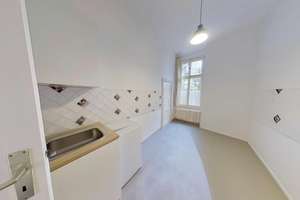 Friedrichshain: Erdgeschoss  Altbauwohnung in schöner Lage am Petersburger Platz – Straßmannstraße 39, 10249 Friedrichshain, Berlin – Vorschaubild 13