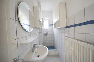 Charmante 1,5-Zimmer-Wohnung in Bestlage von Würzburg – nahe Alter Mainbrücke & Festung – Schlossgasse 10, 97802 Altstadt, Würzburg – Vorschaubild 5