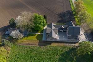 Nahezu Neubauzustand: Großzügiges Anwesen mit Gartenhaus (64m²) & Garage auf 1.722m² Grundstück – Die vollständige Adresse der Immobilie erhältst du vom Anbieter., 50354 Hürth – Vorschaubild 1