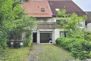 Ruhige Lage! Freie 6-Zi.-DHH mit Garten, Terrasse, Balkon, ca. 130 m² Wfl., Garage, Bj. ca. 1984 – Stuttgart – Vorschaubild 1