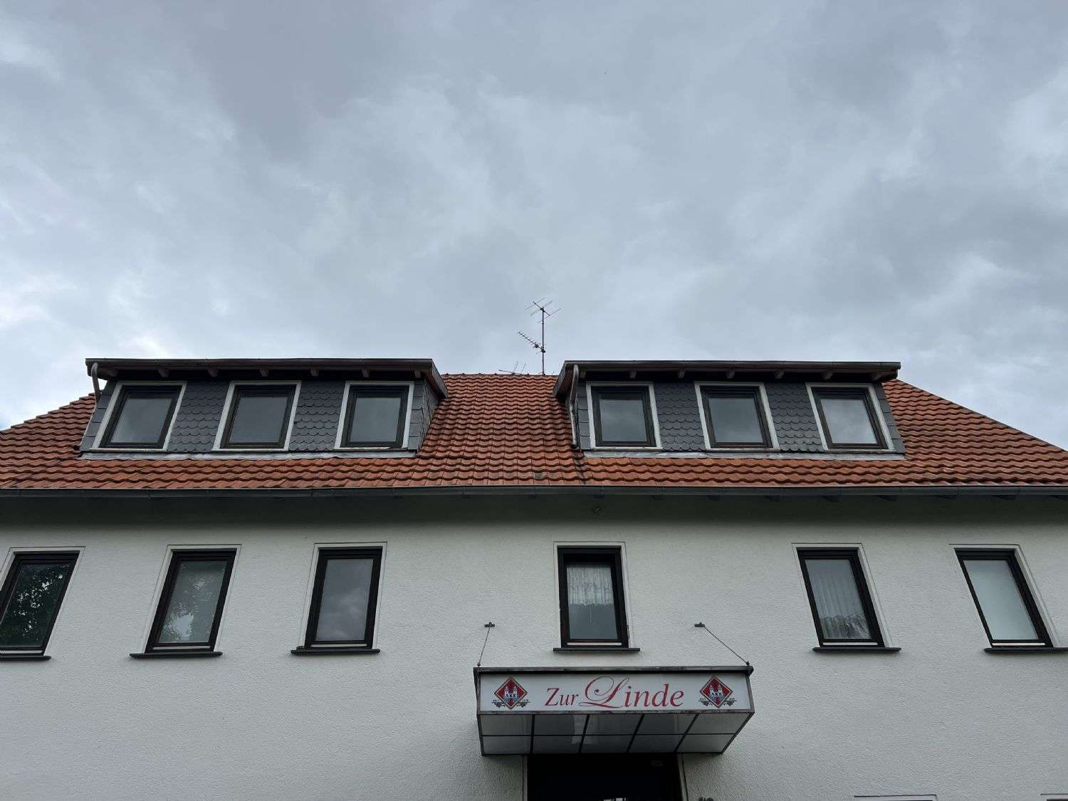 Renovierungsbedürftiges Großes Wohn und Geschäftshaus mit Garten und Stallungen, Werra Meißner Kreis – Bild 2