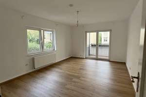 Erstbezug nach Renovierung: 2,5-Zimmer-Wohnung Wiesbaden Nordost | Neue EBK | Balkon | Zentrale Lage