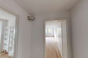 Charmante Dachgeschoßwohnung Rechts mit 3 Zimmern und ausgebautem Spitzboden - komplett saniert – Die vollständige Adresse der Immobilie erhältst du vom Anbieter., 42277 Oberbarmen, Wuppertal – Vorschaubild 3