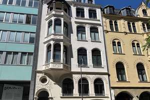 --BELGISCHES VIERTEL-- Altbau -- exklusive 4 Zi. Whg. im 1. OG - moderne Einbauküche, Balkon