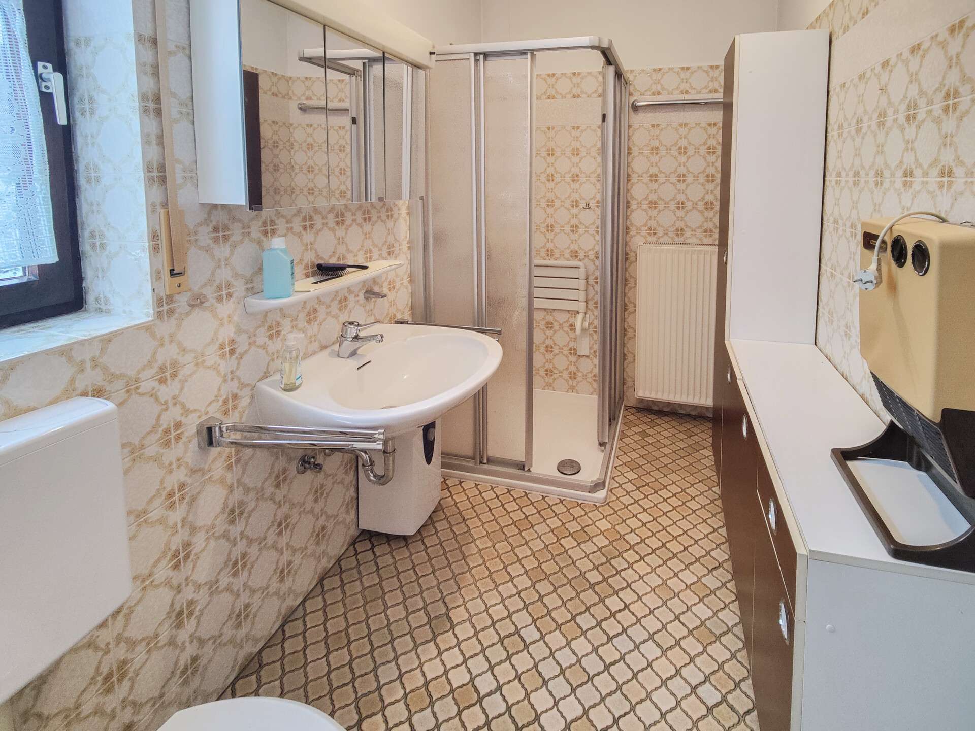 Immobilie in Eichelhardt - Ein-/Zweifamilienhaus mit großem Grundstück in idyllischer Ortsrandlage zwischen Altenkirchen und Ha - Bild 2