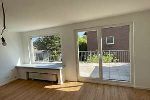 Erstbezug nach Sanierung! Etagenwohnung mit Balkon und Garage