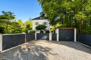 Ein seltenes UNIKAT – Denkmal Kaffeemühlenhaus mit parkähnlichem Garten