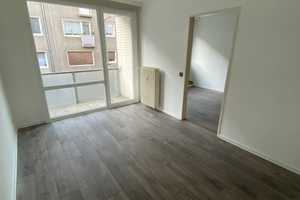 Sanierte schöne 2-Zimmerwohnung Balkon Rheinnähe Köln – Köln – Vorschaubild 1