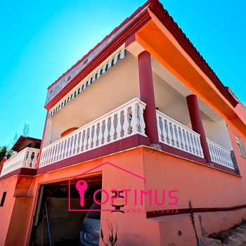 Chalet in Urbanización Altury – Ihr Ideales Refugium