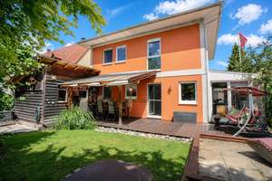 Ein Haus zum Wohlfühlen – familienfreundlich und mit geschütztem Garten