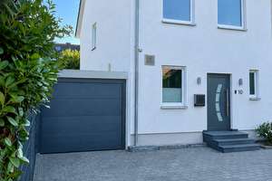 Energieeffiziente Doppelhaushälfte mit 150 m², Garten, Terrasse, Einbauküche, Garage & 3 Stellplätze