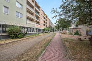 Bezugsfreie 2-Zimmer-Wohnung mit 2 Balkonen, Aufzug & TG-Stellplatz - renovierter Zustand – Die vollständige Adresse der Immobilie erhältst du vom Anbieter., 4229 Plagwitz, Leipzig – Vorschaubild 2