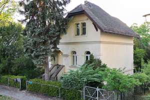 Berlin Karlshorst Seen-/Prinzenviertel wunderschönes Haus Schmuckstück super Lage Dahlem des Ostens – Die vollständige Adresse der Immobilie erhältst du vom Anbieter., 10318 Karlshorst, Berlin – Vorschaubild 2
