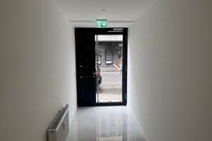 Großzügige Haus-in-Haus-Wohnung mit 328 m², eigenem Eingang und Tiefgarage in Düsseldorf – Klosterstraße 58b, 40211 Stadtmitte, Düsseldorf – Vorschaubild 4
