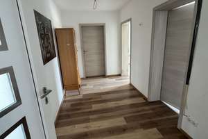 Helle 4-Zimmer Wohnung mit Balkon in Stephansposching – Die vollständige Adresse der Immobilie erhältst du vom Anbieter., 94569 Stephansposching – Vorschaubild 3