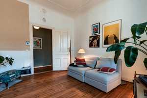 Helle und schön renovierte Wohnung mit großem Balkon, am Rand des Schillerkiezes. – Berlin – Vorschaubild 7
