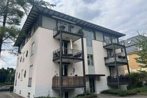 3-Zimmer-Wohnung mit Balkon und Außenstellplatz in Dresden-Kleinzschachwitz