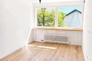 EINZIEHEN UND WOHLFÜHLEN: Sanierte, schöne 3-Zi.-Whg mit Loggia + TG-Stpl. in S-Sillenbuch * – Die vollständige Adresse der Immobilie erhältst du vom Anbieter., 70619 Sillenbuch (Ortsteil), Stuttgart – Vorschaubild 6