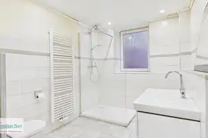 FREISTEHENDES WOHNHAUS MIT ÜBERDACHTEM BALKON UND SICHT INS GRÜNE IN FREUDENBURG! – Trier-Saarburg (Kreis) – Vorschaubild 6