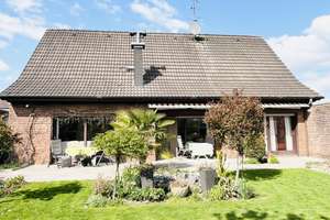 **Wunderschönes freistehendes Einfamilienhaus mit großzügigem Garten und Garage zu verkaufen** – Im Buscher Feld 14, 41189 Wickrath-West, Mönchengladbach – Vorschaubild 1