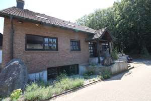 Substanz und Perspektive: Einfamilienhaus mit Einliegerwohnung in Hamminkeln-Brünen...