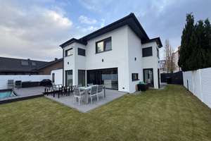 Hochwertiges Einfamilienhaus in Spandau mit 65m² Nutzfläche (Keller) – Die vollständige Adresse der Immobilie erhältst du vom Anbieter., 13589 Falkenhagener Feld, Berlin – Vorschaubild 1