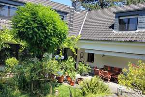 Großzügiges Einfamilienhaus mit Einliegerwohnung am Naturschutzgebiet
