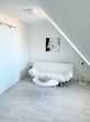 Moderne, stylische, schwarz-weiß möblierte ( neu 2020/21 ) 2-Zimmer-DG-Wohnung mit EBK in Erlangen