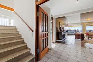 RESERVIERT: Exklusive Villa mit Schwimmbad, Sauna und atemberaubendem Blick – Die vollständige Adresse der Immobilie erhältst du vom Anbieter., 72766 Reutlingen-Mitte, Reutlingen – Vorschaubild 34