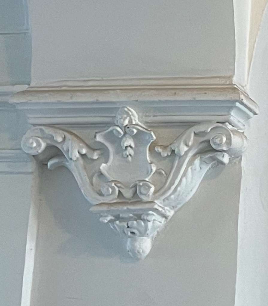 ILIEV IMMOBILIEN: Penthousewohnung über zwei Geschosse in Jugenstilvilla am BAVARIARING