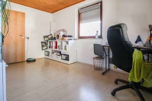 Einziehen und Wohlfühlen - Doppelhaushälfte mit großer Terrasse ; Garage und 4 Außenstellplätze – Die vollständige Adresse der Immobilie erhältst du vom Anbieter., 72475 Bitz – Vorschaubild 8