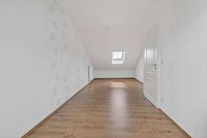 6-Zimmer Reihenhaus in zentraler Lage Hannover, modernes Wohnen mit Garten und hoher Effizienz – Wittenbergpark 12, 30179 Sahlkamp, Hannover – Vorschaubild 19
