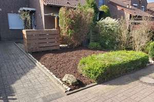 Gepflegtes Haus mit kleinem Garten in ruhiger Lage
