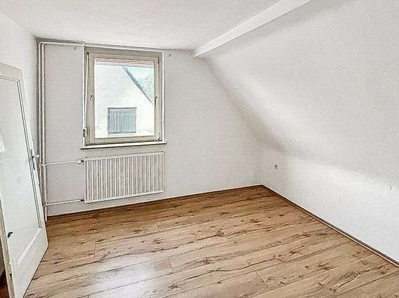 Immobilie in Immenhausen - Zweifamilienhaus mit Garage in Immenhausen - Bild 1