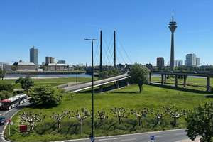 Einzigartige Immobilie (Baudenkmal) in begehrter Lage von Düsseldorf Oberkassel – Die vollständige Adresse der Immobilie erhältst du vom Anbieter., 40545 Oberkassel, Düsseldorf – Vorschaubild 1