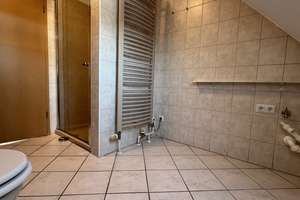 Attraktive 4-Zimmer-Dachgeschosswohnung mit Wohlfühlambiente in Bremen-Arsten – Die vollständige Adresse der Immobilie erhältst du vom Anbieter., 28279 Arsten, Bremen – Vorschaubild 9