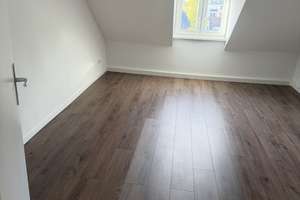 2-Zimmer-Dachgeschoss-Wohnung in toller Lage Sachsenhausen-Nords! – Die vollständige Adresse der Immobilie erhältst du vom Anbieter., 60596 Sachsenhausen-Nord, Frankfurt am Main – Vorschaubild 2