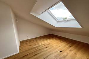Erstbezug nach Kernsanierung – Neubaugleiche Maisonette- Whg. mit einem Blick ins Grüne und Balkon. – Die vollständige Adresse der Immobilie erhältst du vom Anbieter., 81375 Neuhadern, München – Vorschaubild 13