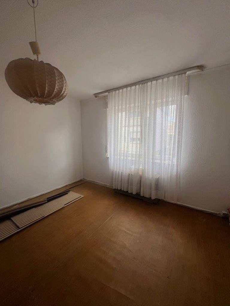 Immobilie in Völklingen - Ihr neues Zuhause: Großzügiges Familienhaus mit traumhaftem Garten - Bild 2